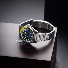 画像をギャラリービューアに読み込む, YEMA ネイビーグラフ CMM.10