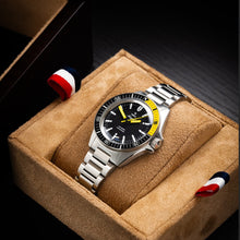 画像をギャラリービューアに読み込む, YEMA ネイビーグラフ CMM.10